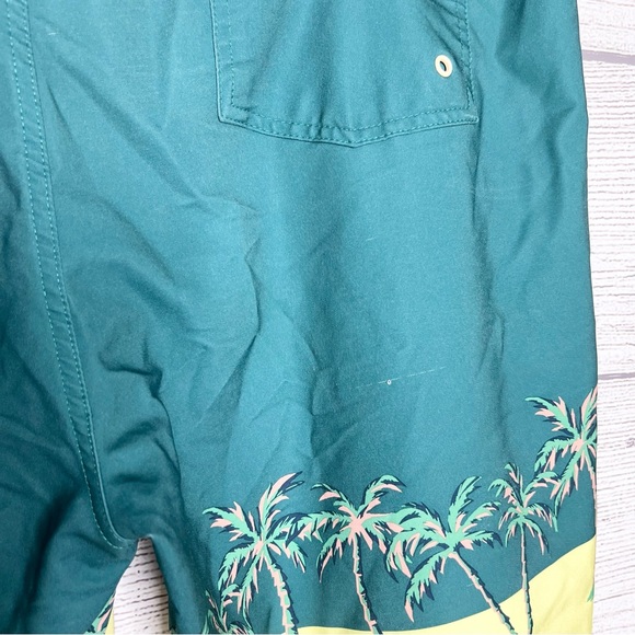 Old Navy Palm Trees Swim Board Shorts Men’s Size 40 - Picture 5 of 9
